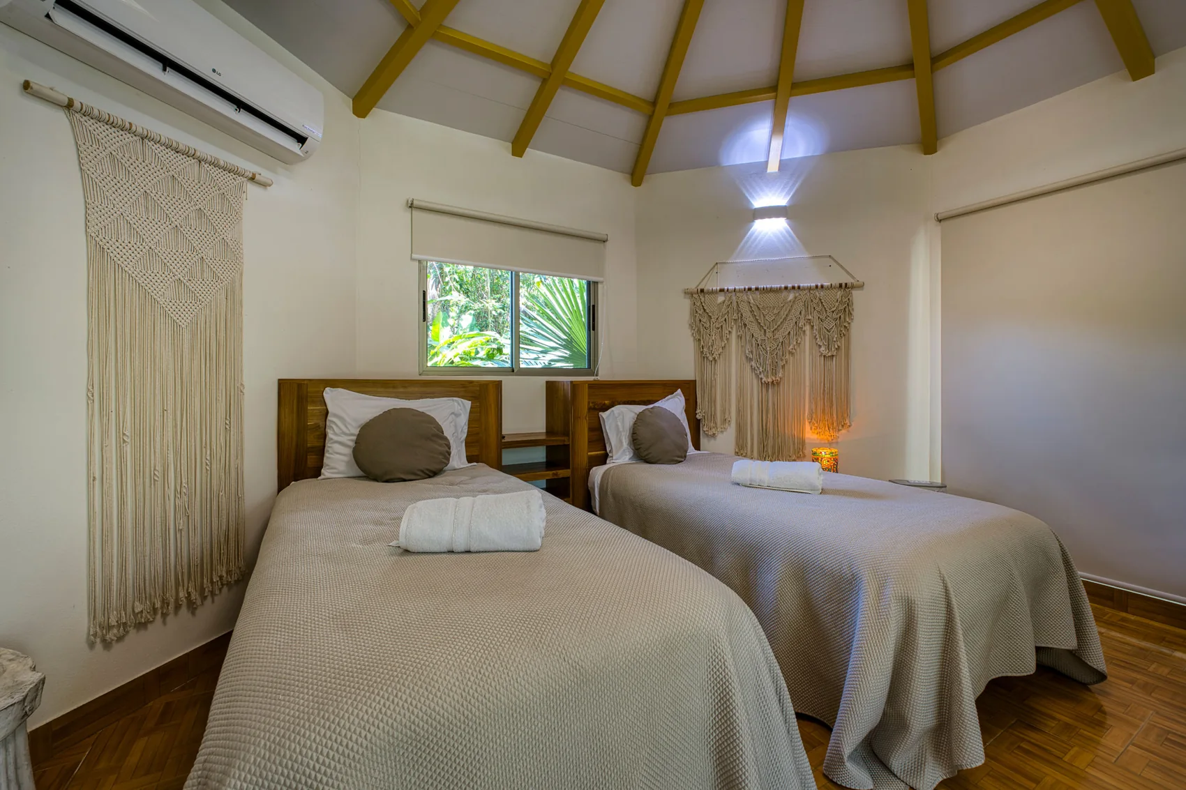 Kougi’s twin beds